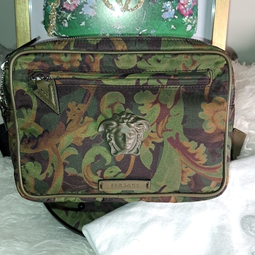 Versace NWTs Khaki Multicolor La Medusa Baroccoflage-Print Belt Bag
